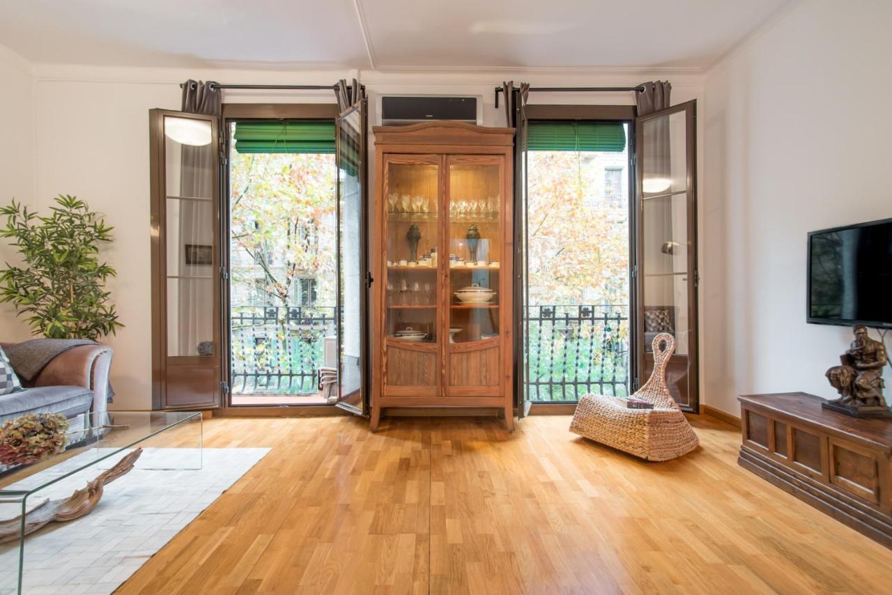 Art Nouveau Apartment Barcelona Exterior foto